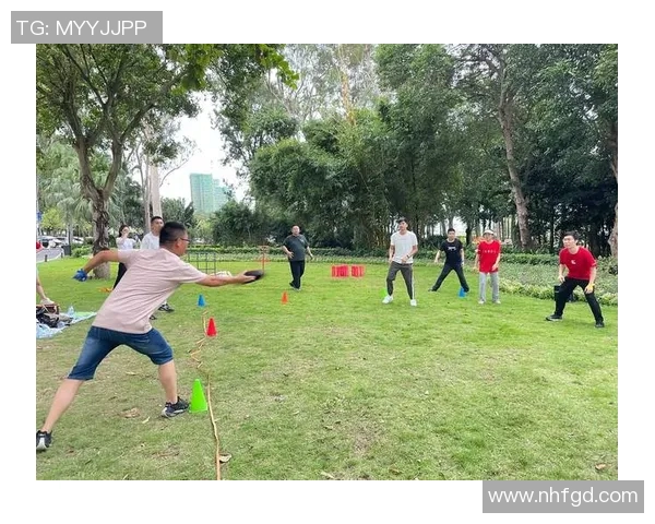 飞盘热潮下的上海飞盘队团队协作之争引发广泛讨论与思考