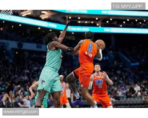 雷霆与黄蜂常规赛精彩对决回顾及赛后分析